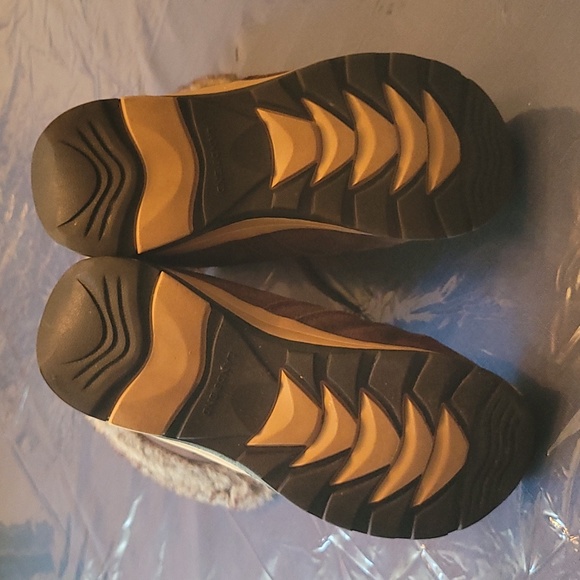 Lands' End Quilted and suede Lace-up Boots - Picture 3 of 4